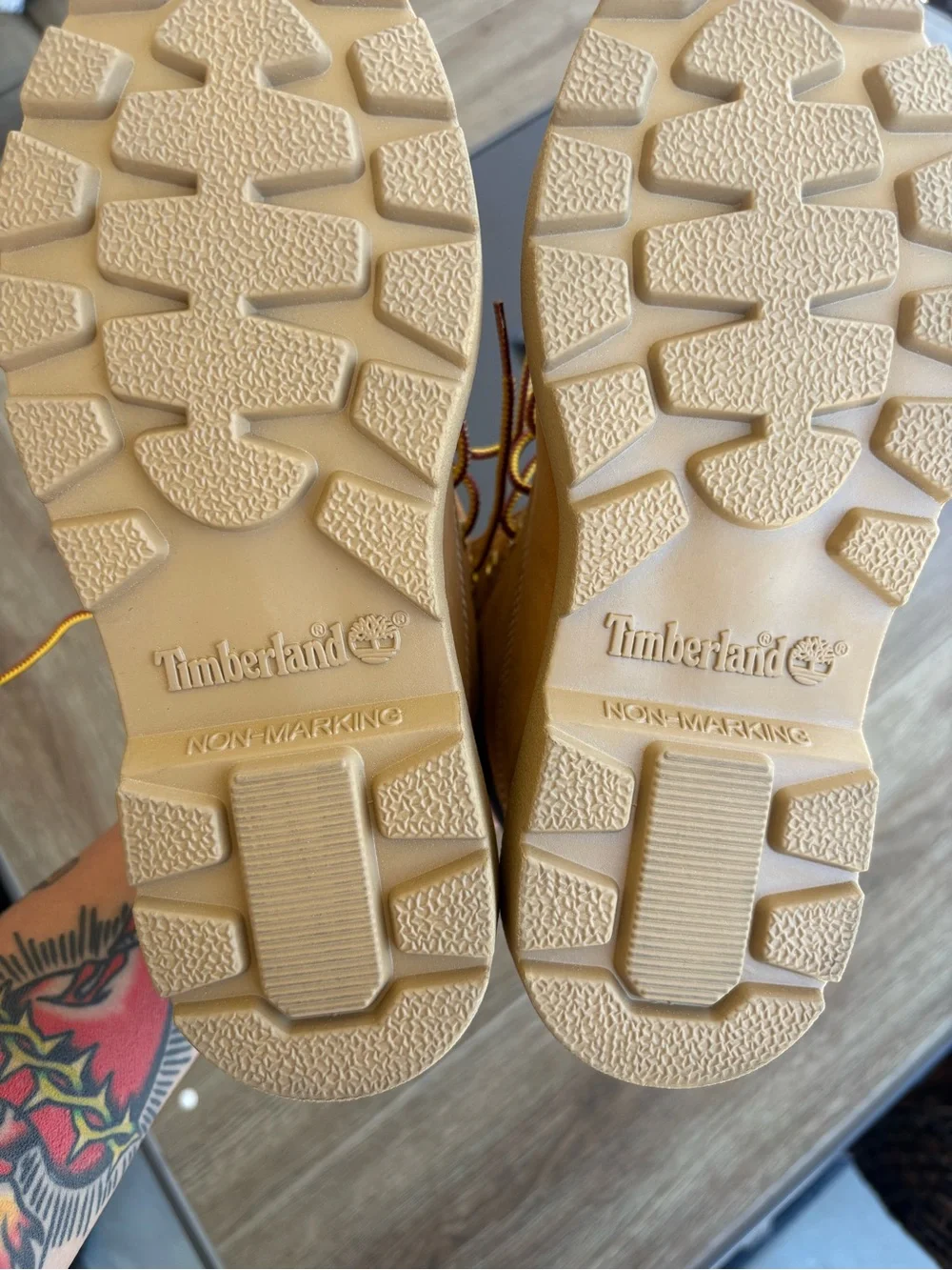 Timberland Kids' Classic Wheat Nubuck Boots size 3 Little Kids NWOT